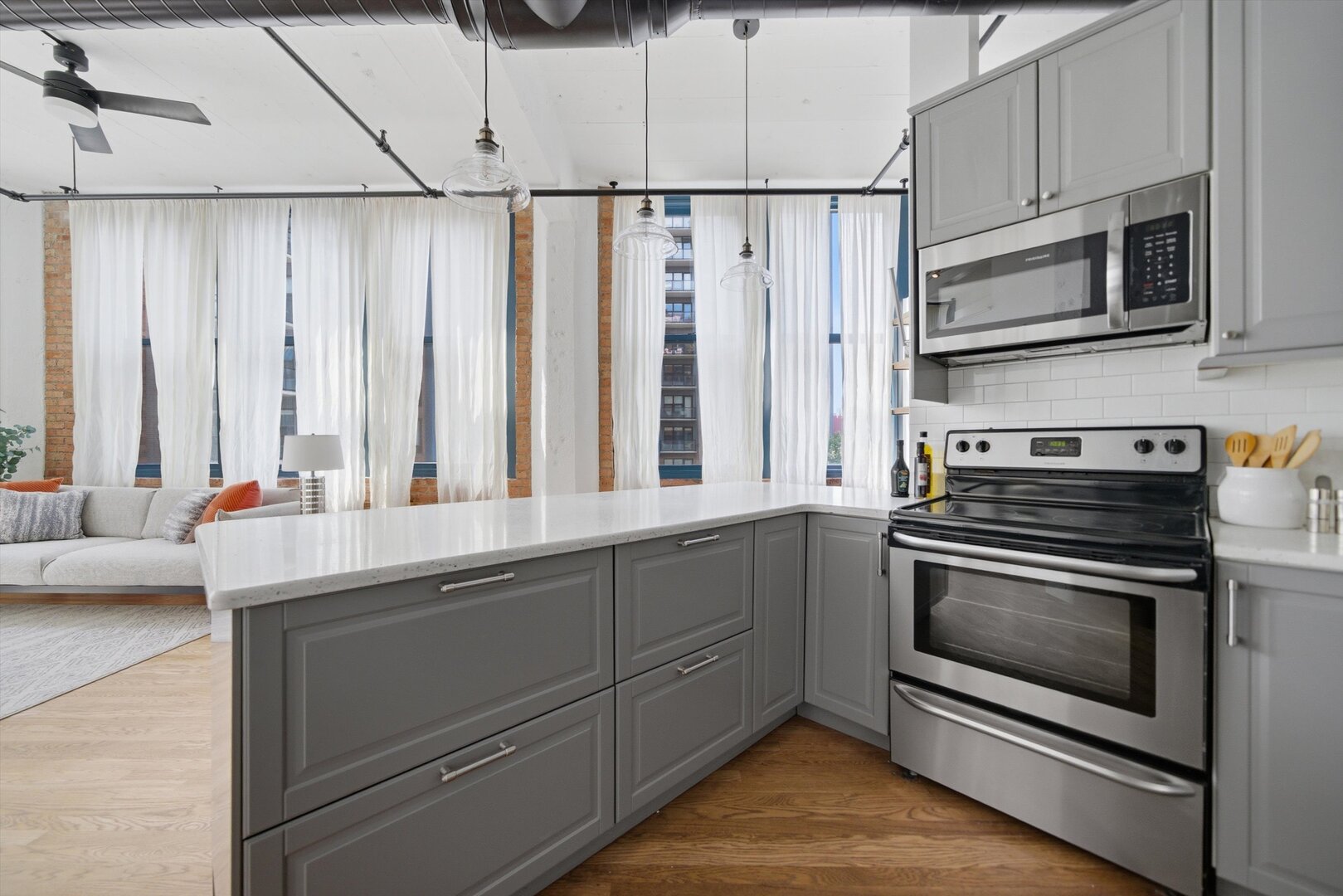 124 W Polk Street Unit: 406