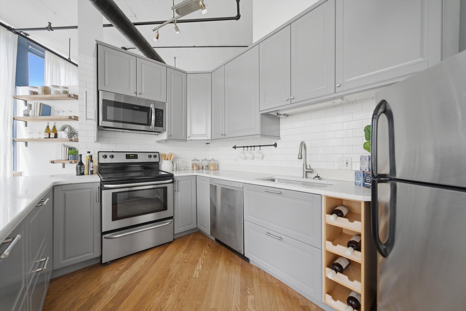 124 W Polk Street Unit: 406