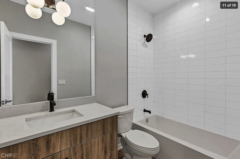 4917 S Champlain Avenue Unit: 1