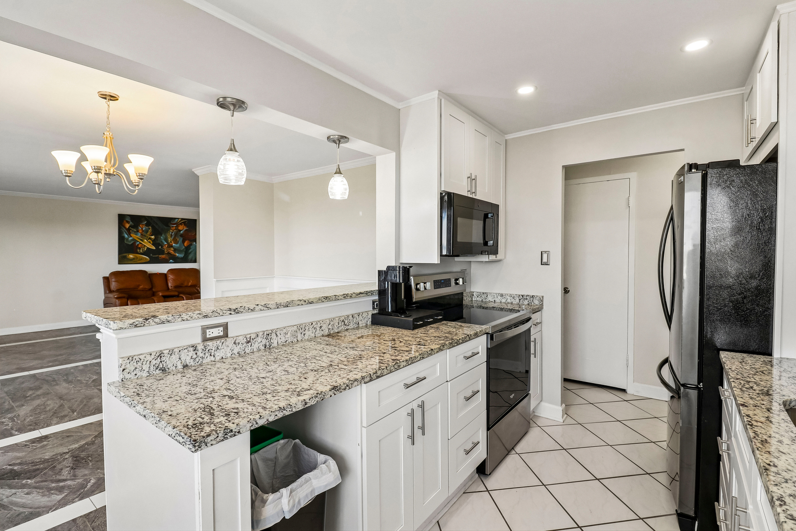7033 N Kedzie Avenue Unit: 1704