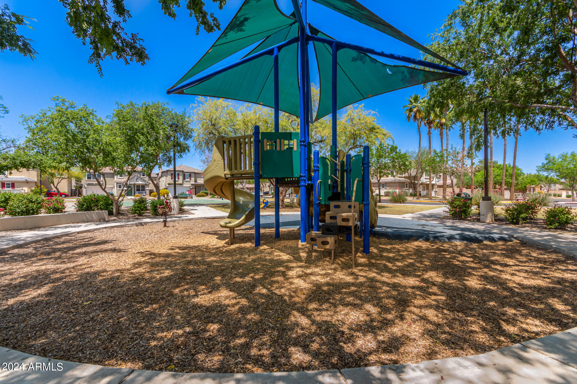 2335 E HUNTINGTON Drive