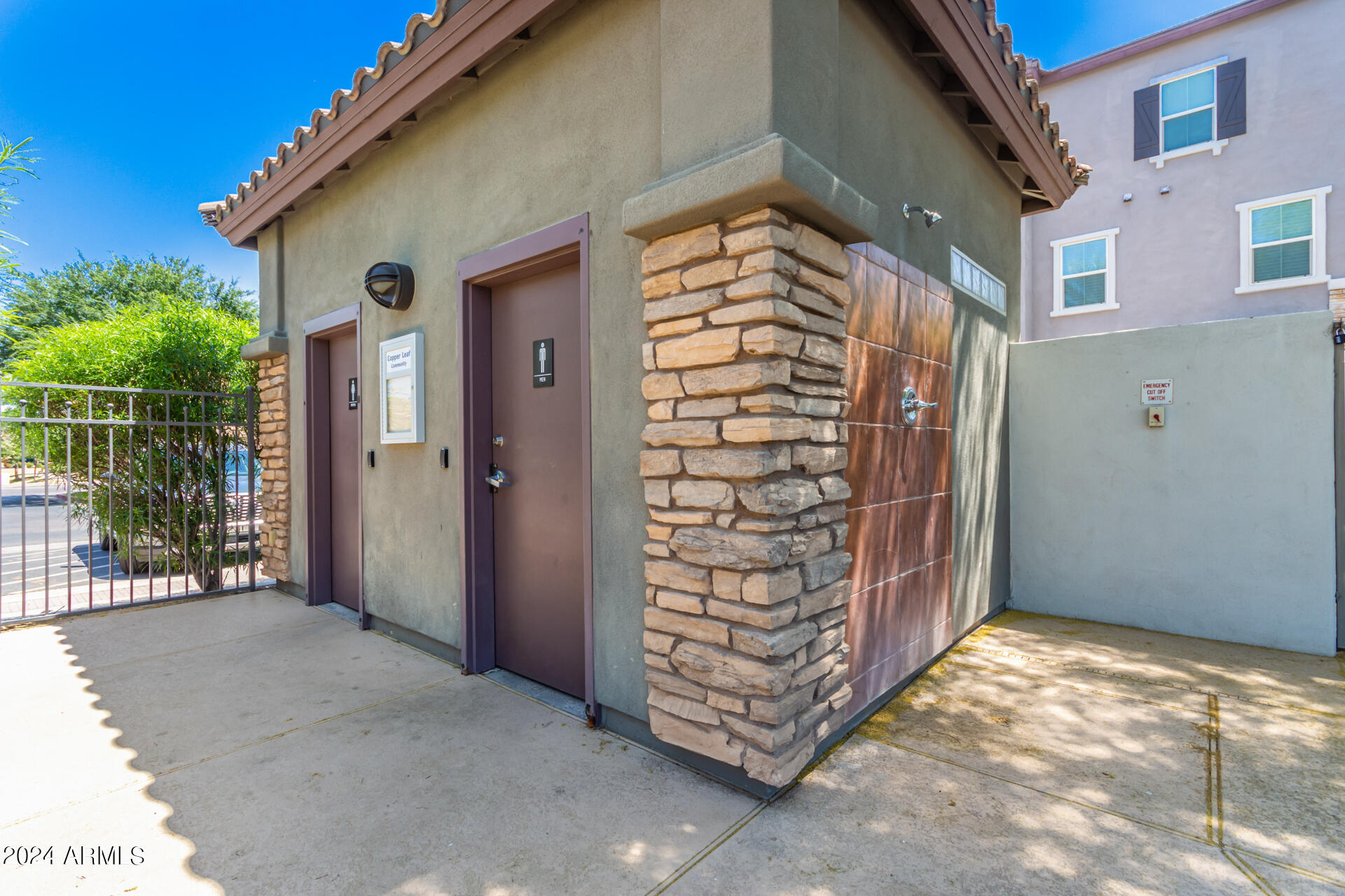 2335 E HUNTINGTON Drive
