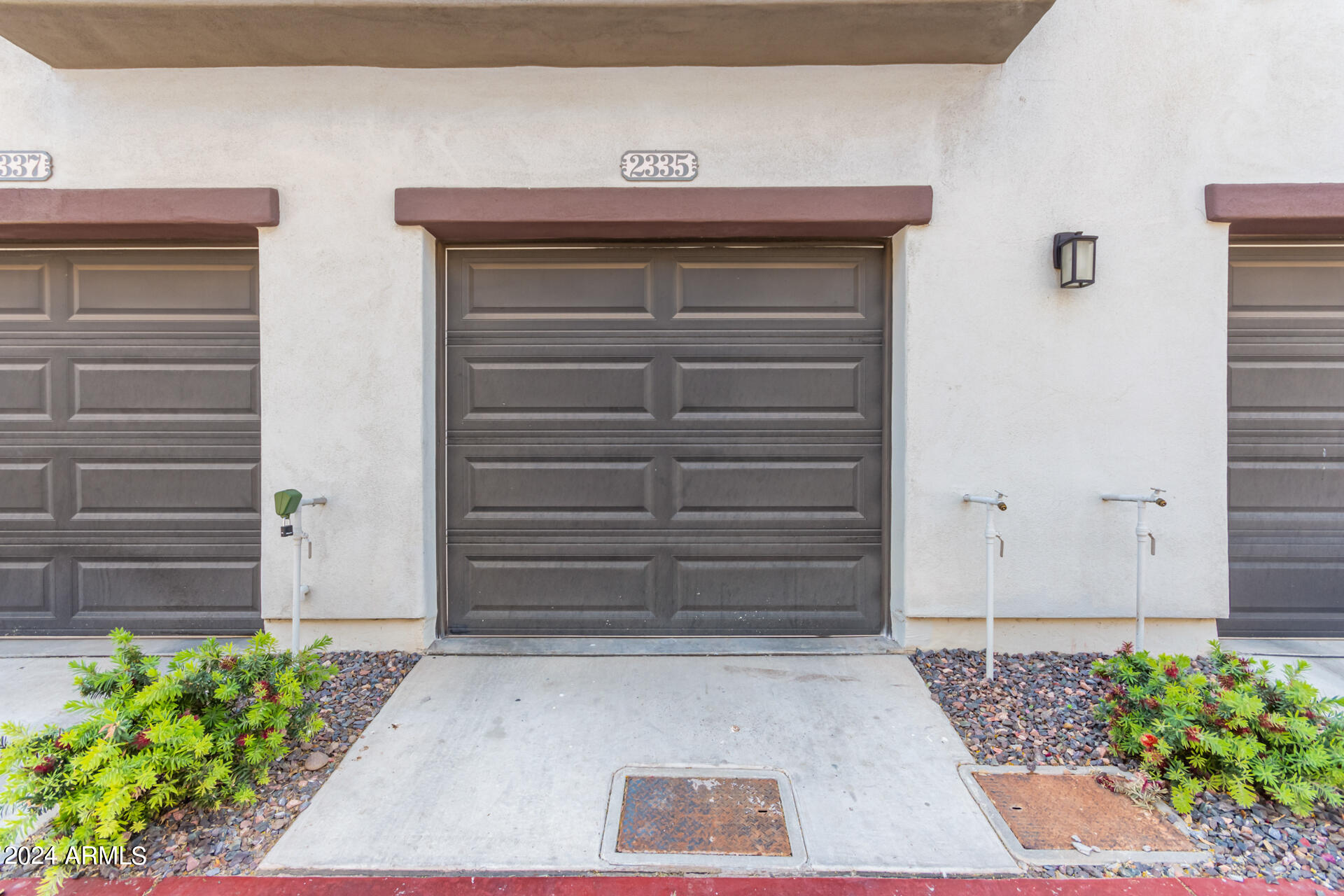 2335 E HUNTINGTON Drive