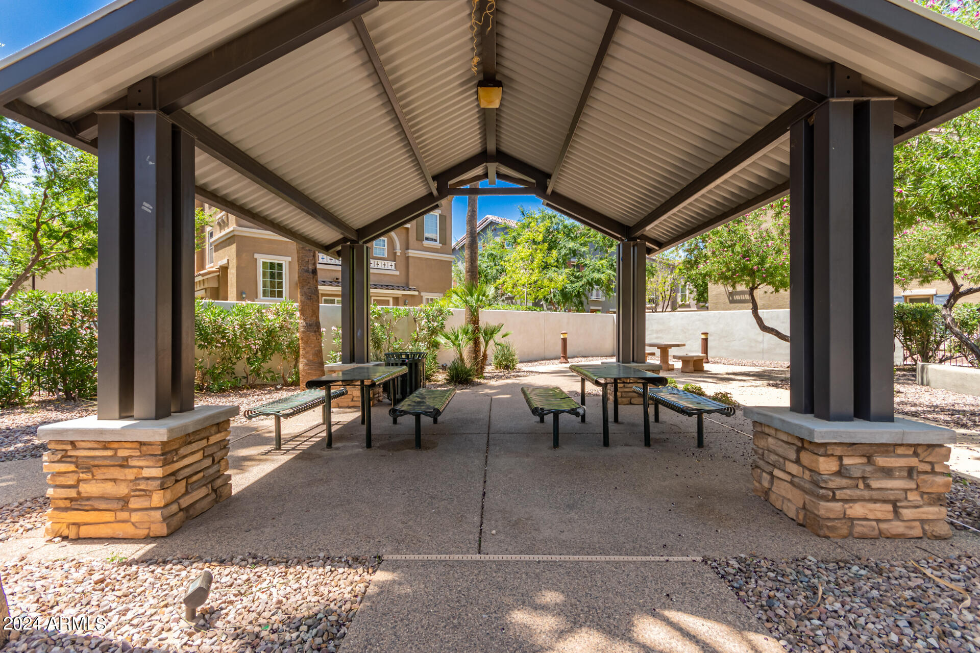 2335 E HUNTINGTON Drive
