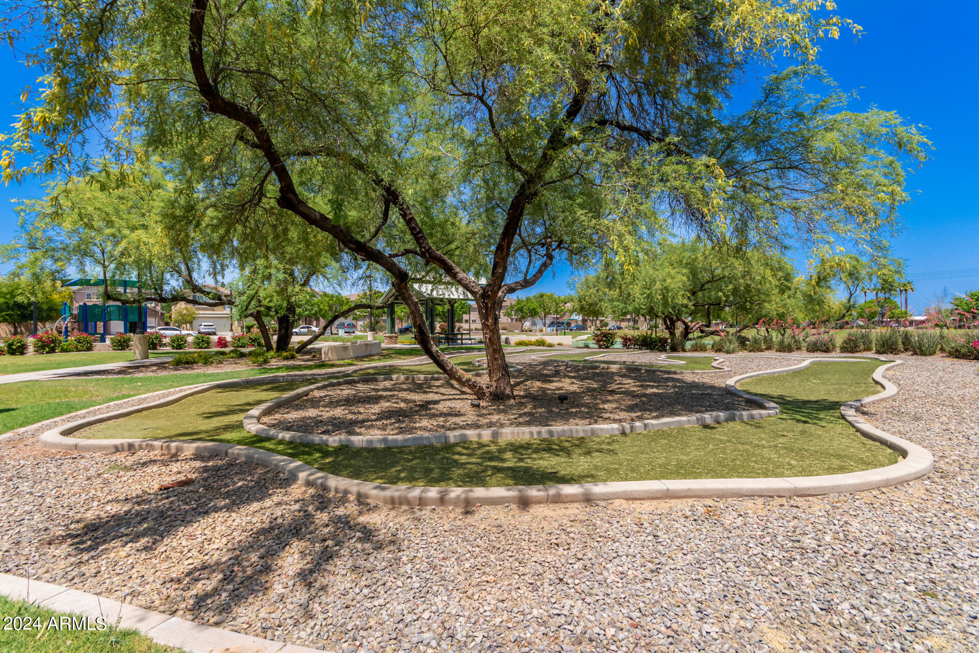 2335 E HUNTINGTON Drive
