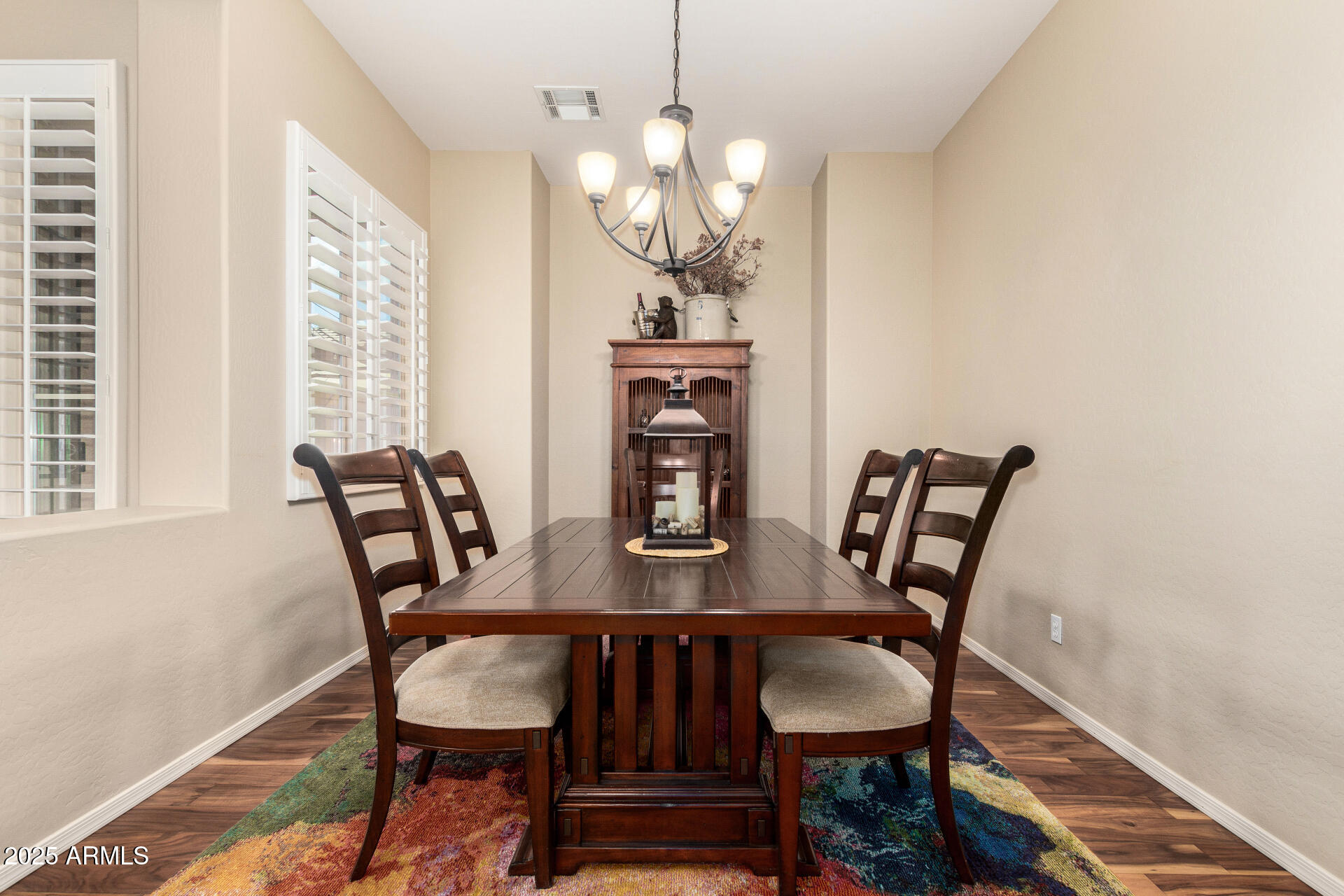 2554 E HONEYSUCKLE Place