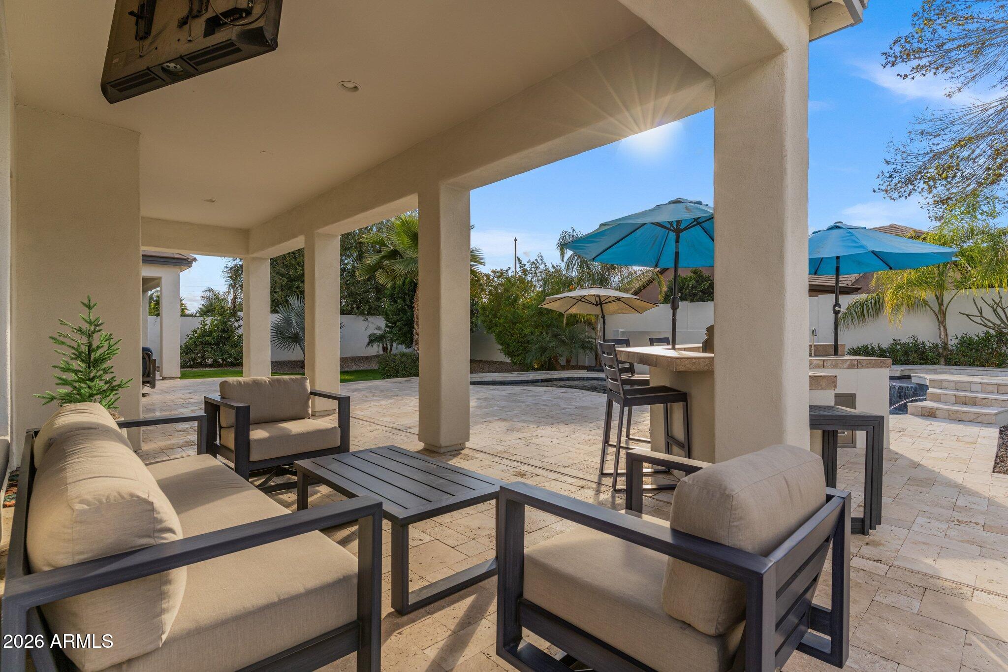 1902 S LOS ALTOS Drive