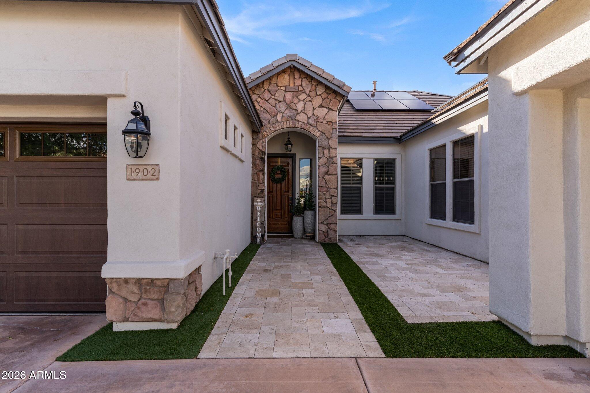 1902 S LOS ALTOS Drive