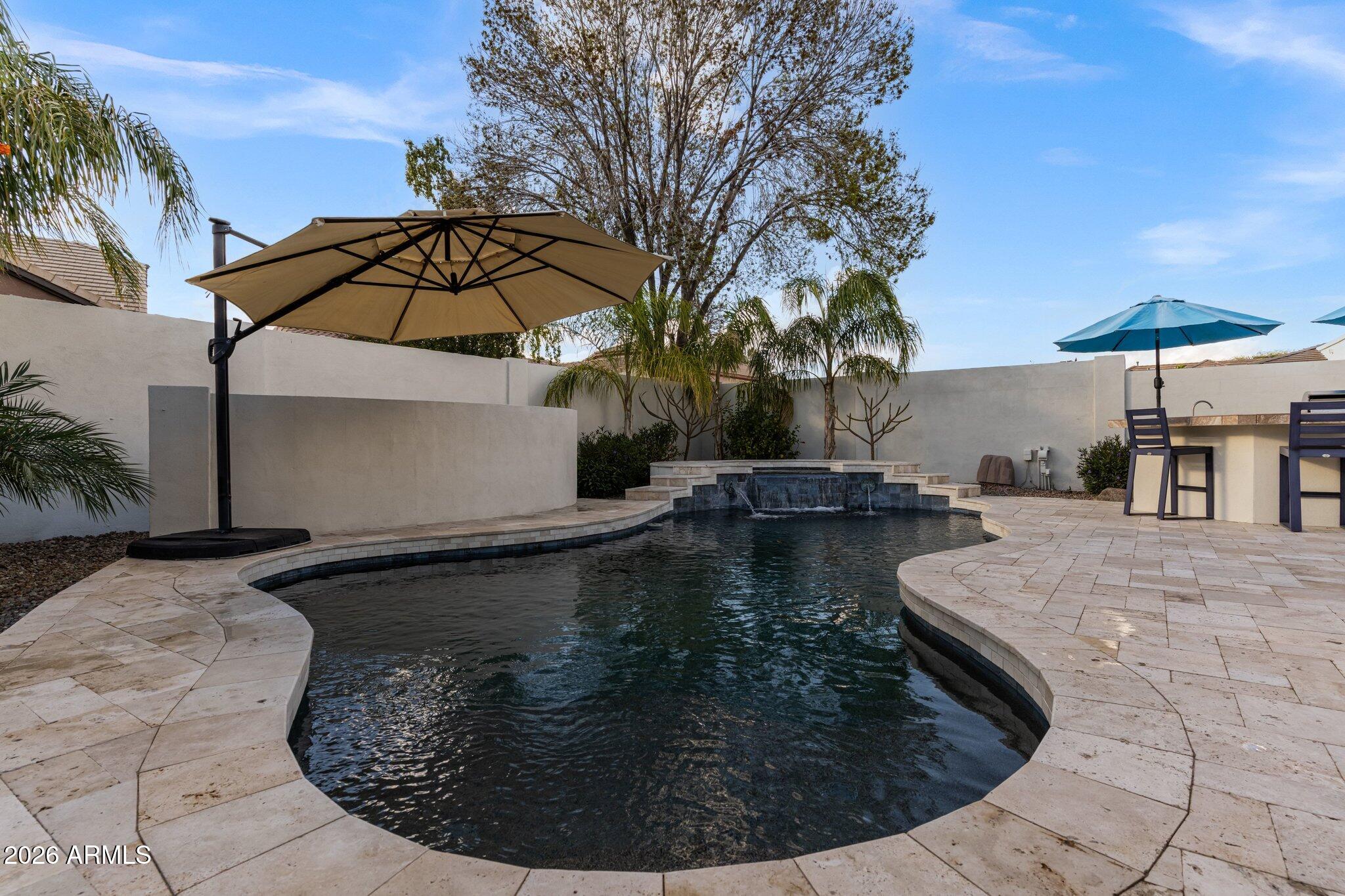 1902 S LOS ALTOS Drive