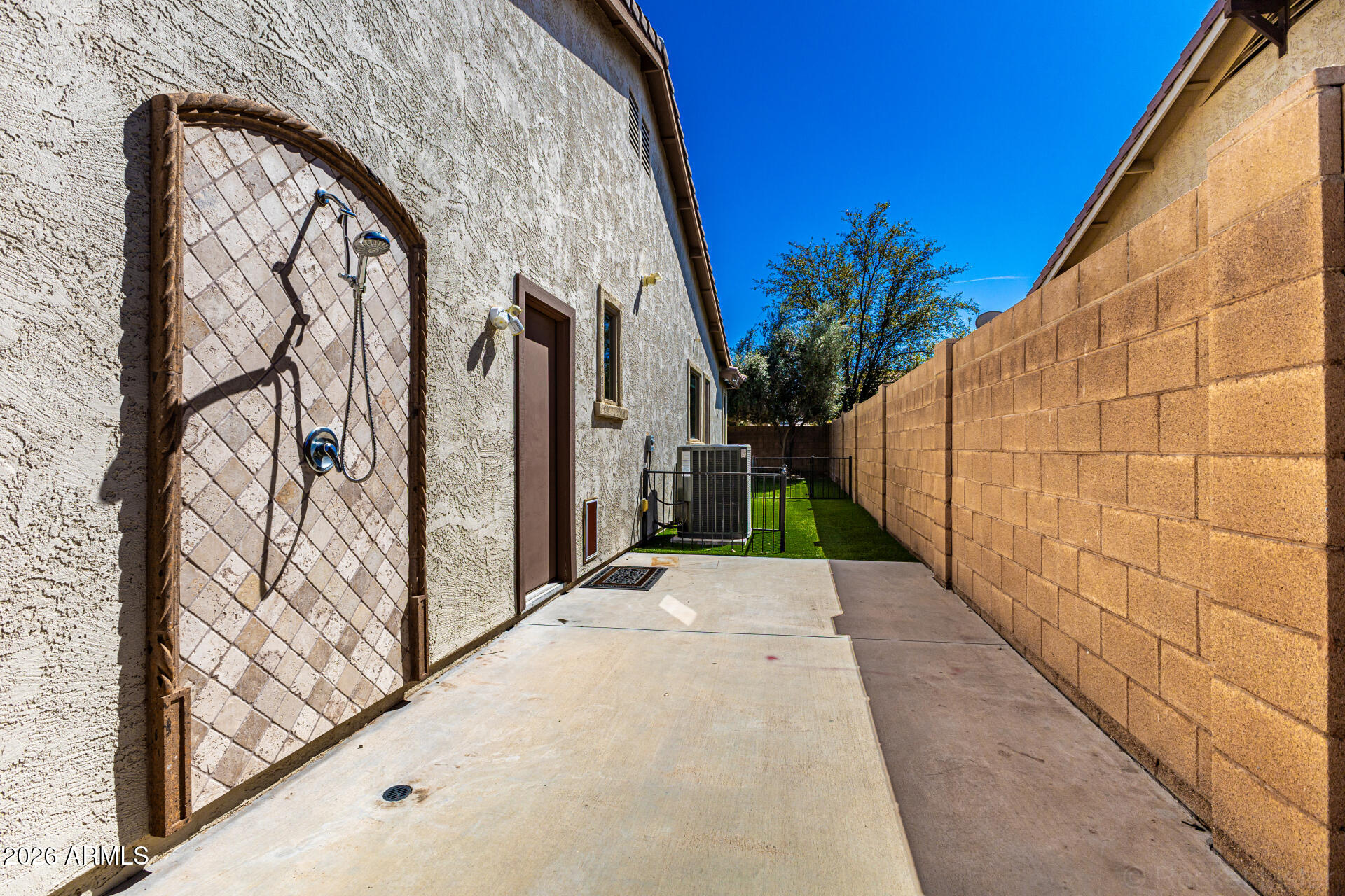 417 W DESERT BROOM Drive