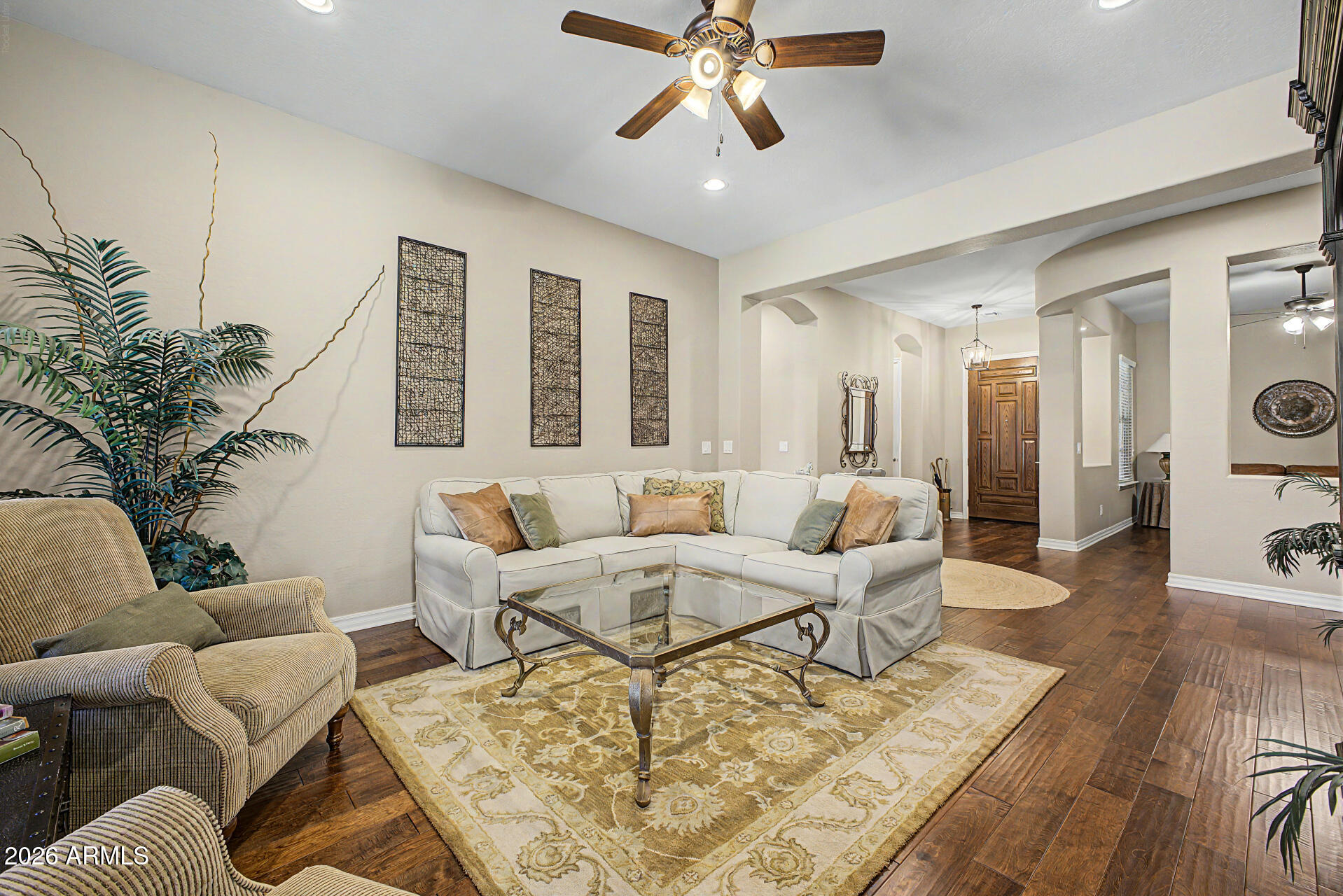 582 W ZION Place