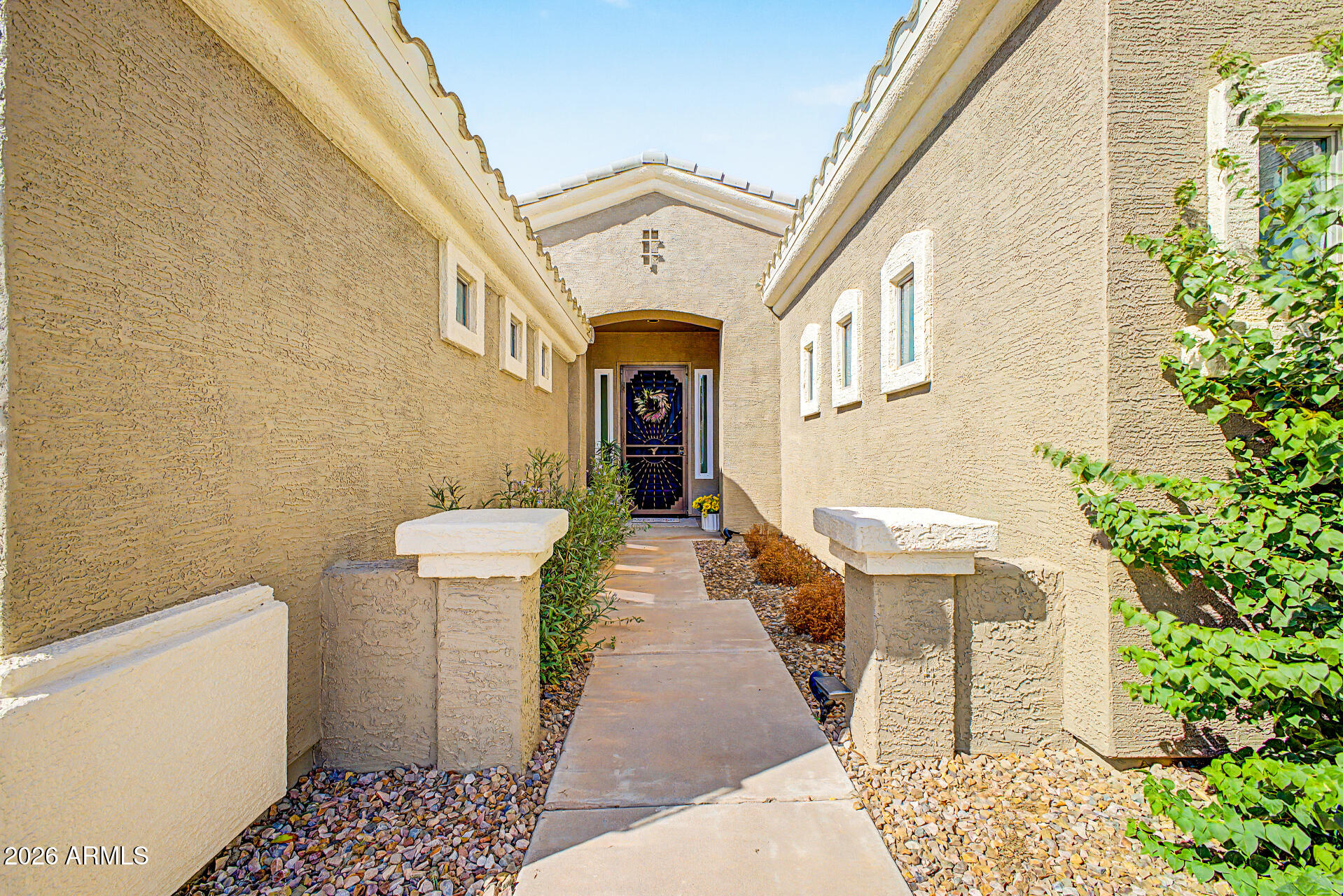 4622 E FIRESTONE Drive