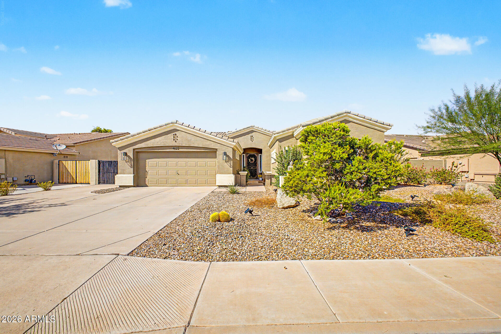 4622 E FIRESTONE Drive