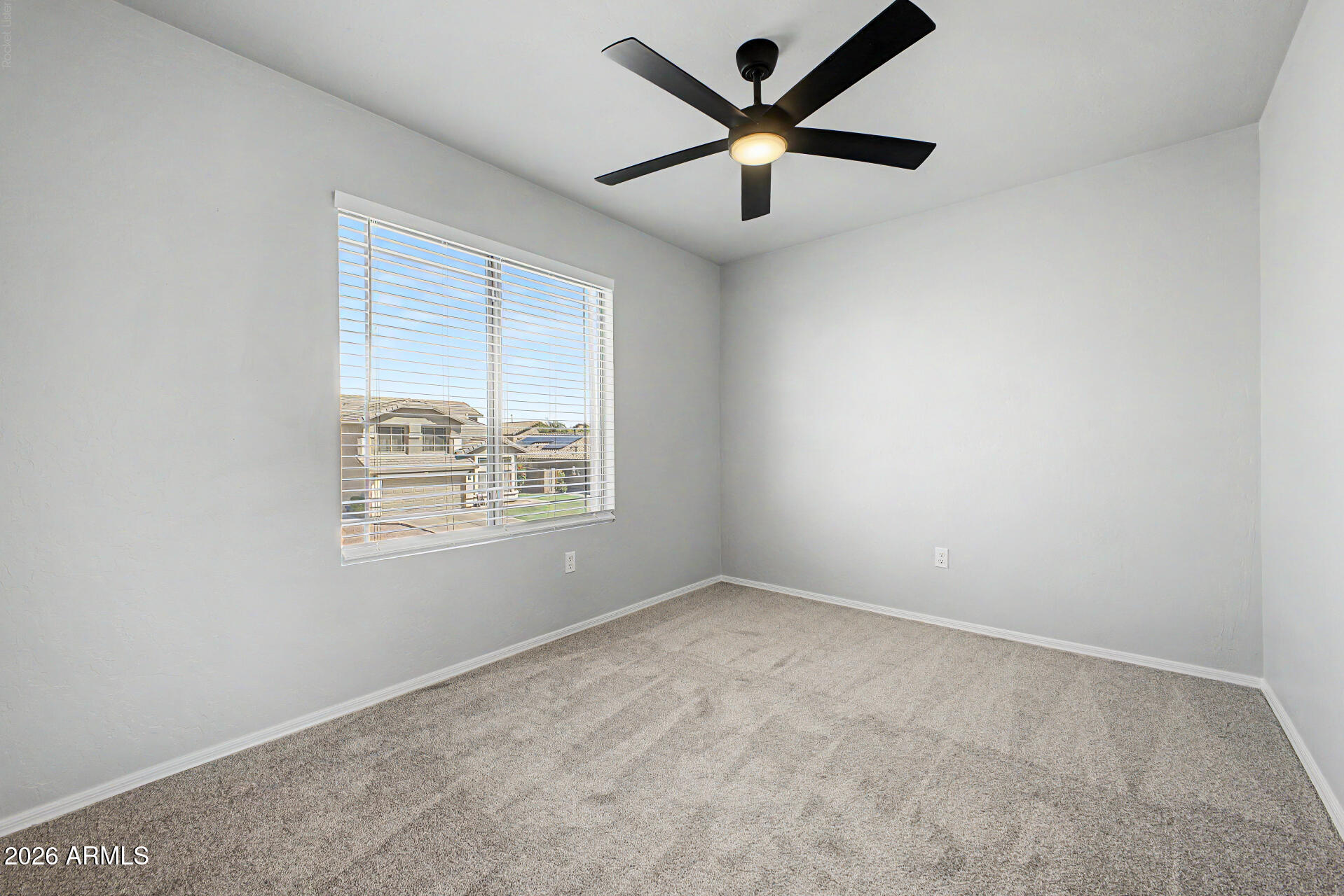 495 W DOUGLAS Avenue