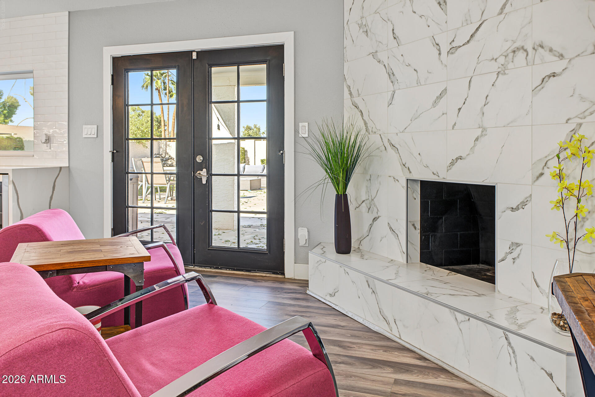 314 E MARCONI Avenue