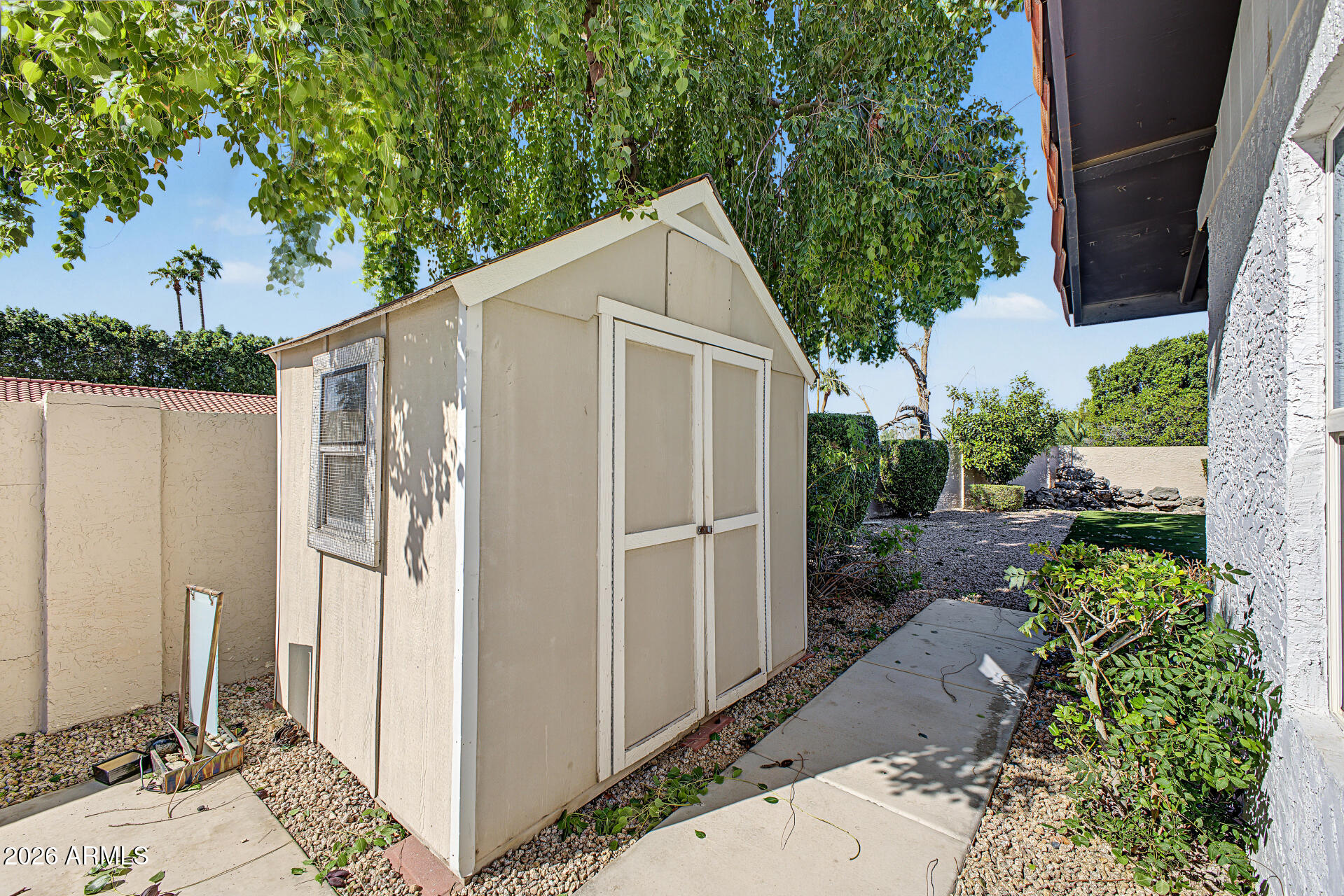 314 E MARCONI Avenue