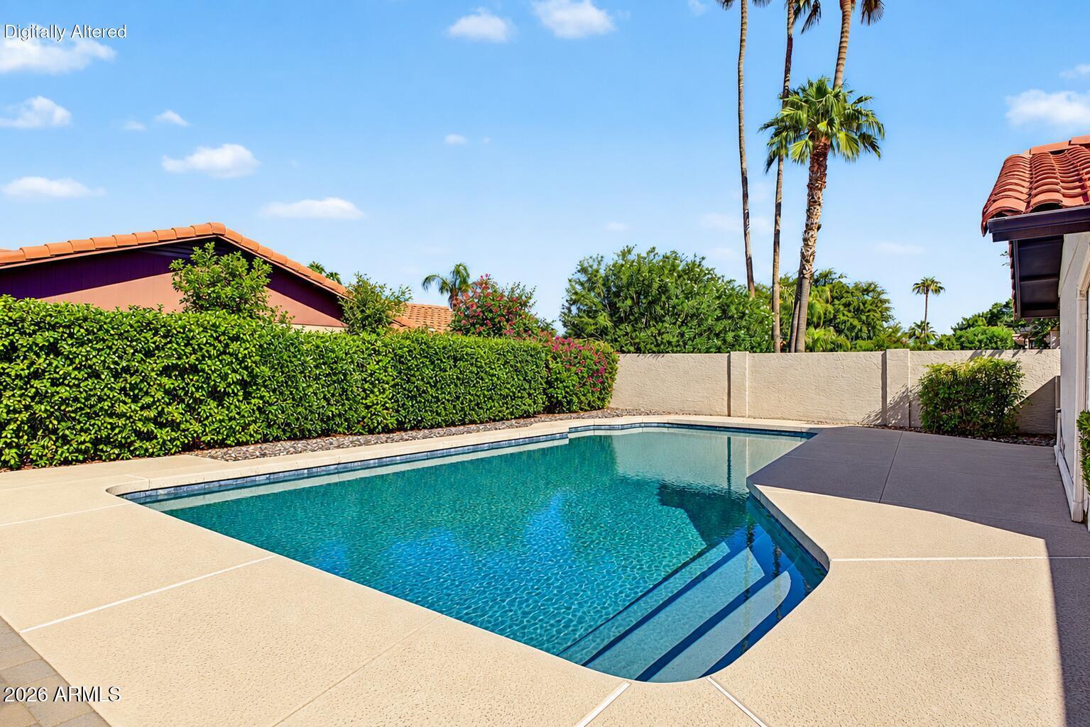 314 E MARCONI Avenue