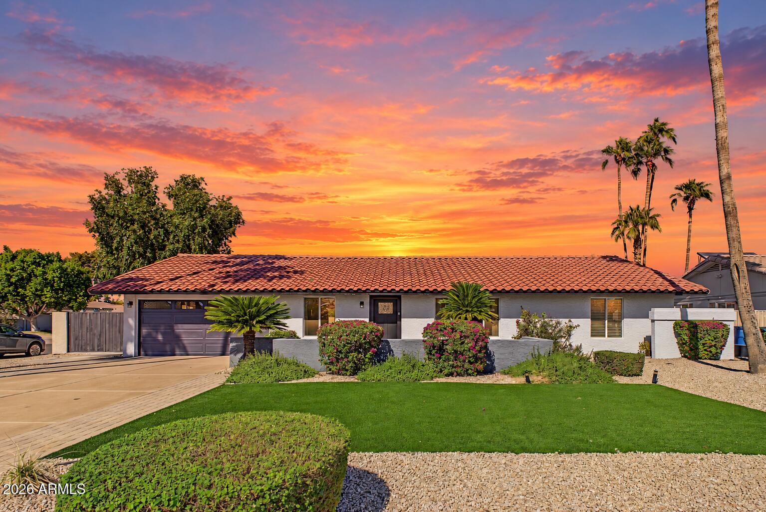 314 E MARCONI Avenue
