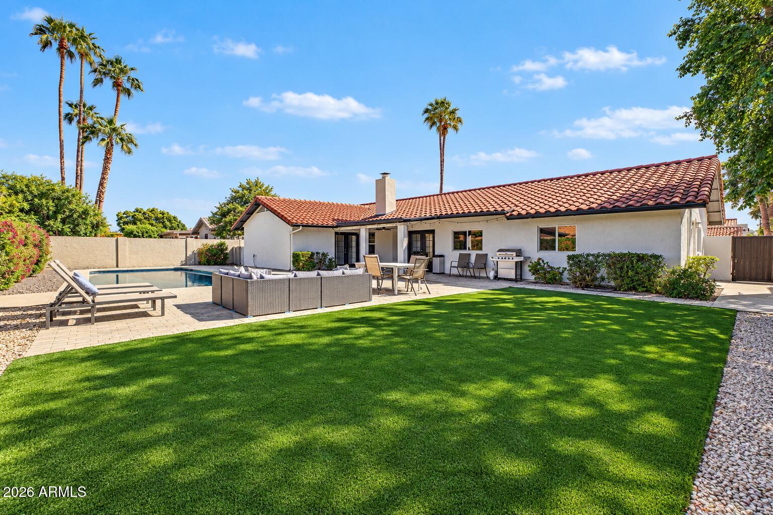 314 E MARCONI Avenue