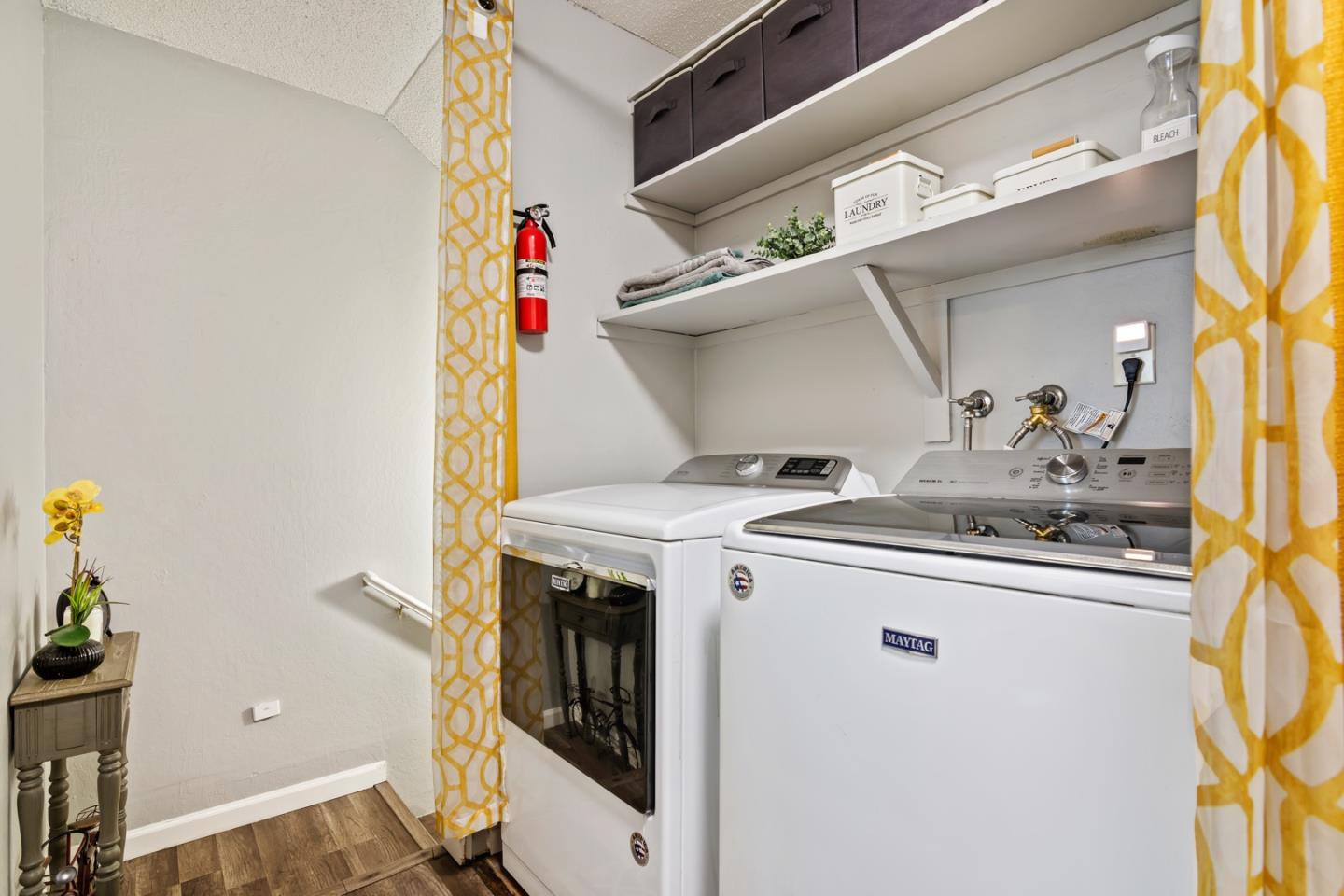 1235 Pine Creek Way J