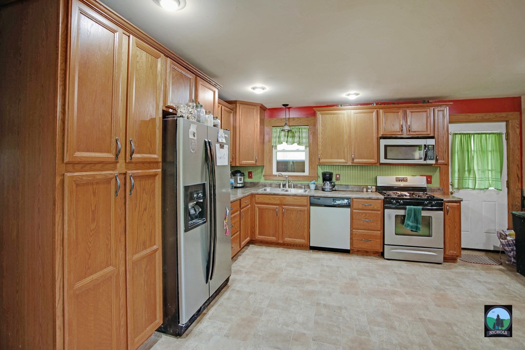 31 Valleyview Ln