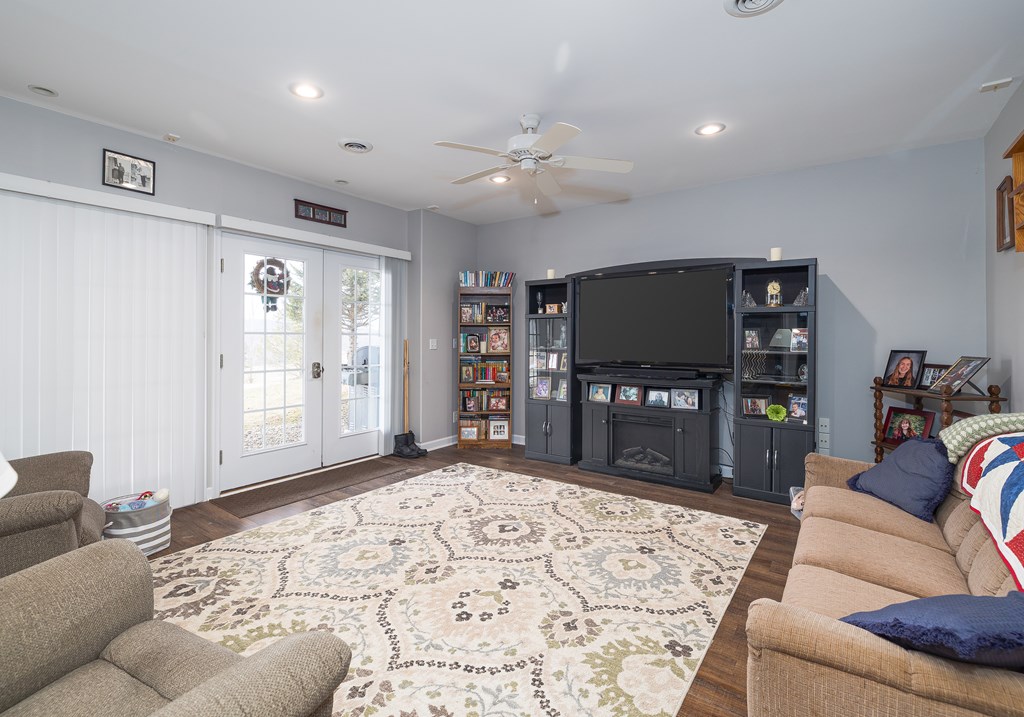 252 Hills Creek Road