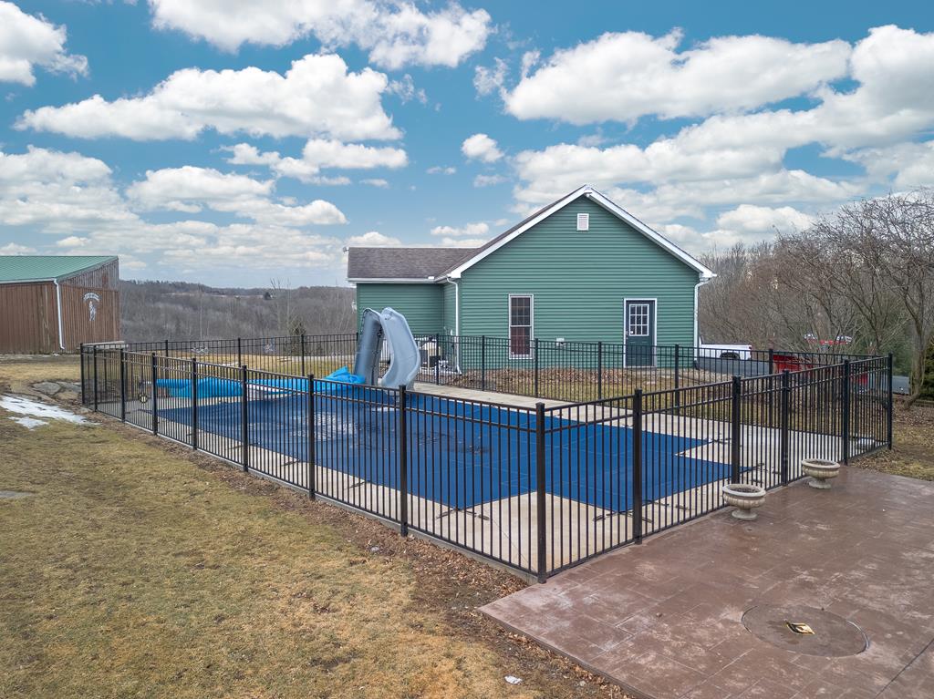 252 Hills Creek Road