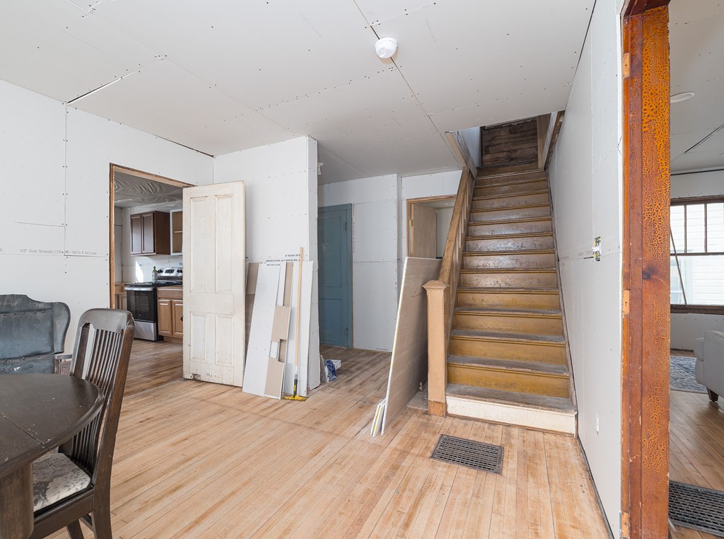 7 Berry Street