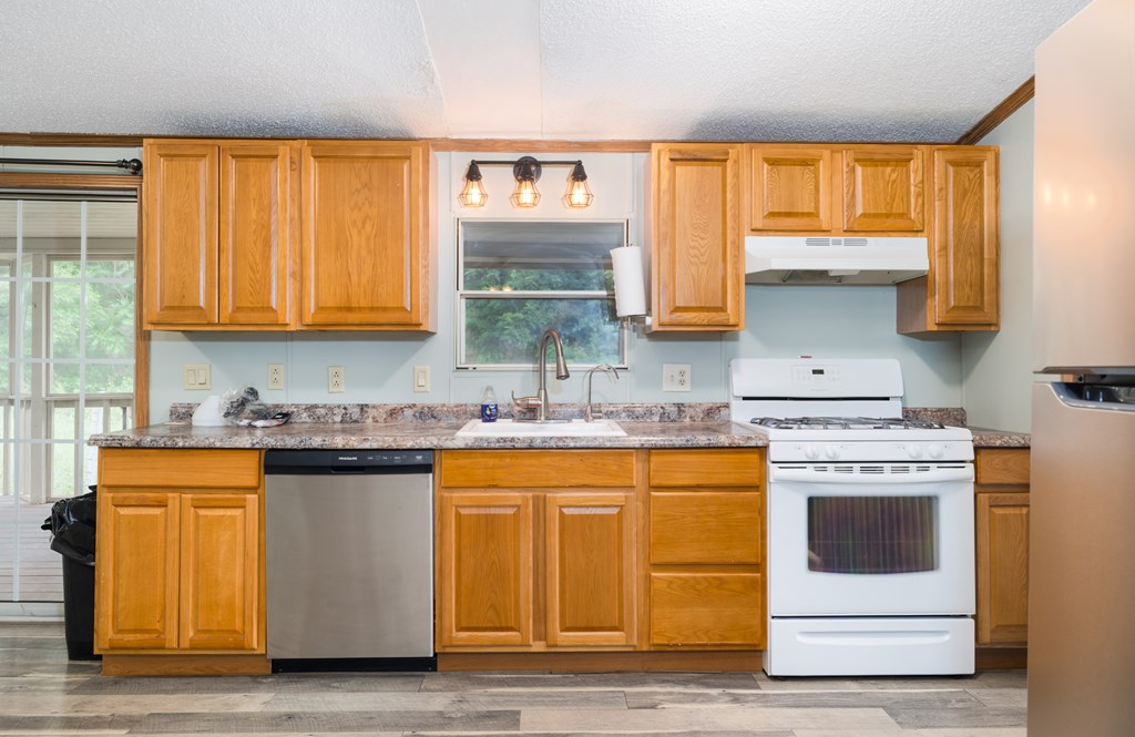 76 Pleasant Drive