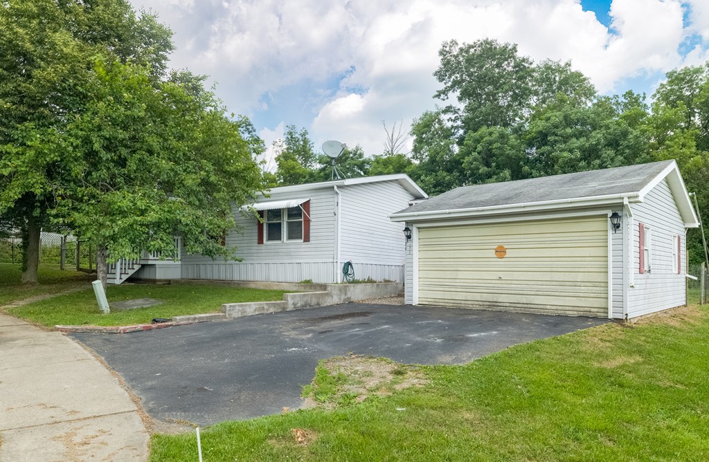 76 Pleasant Drive