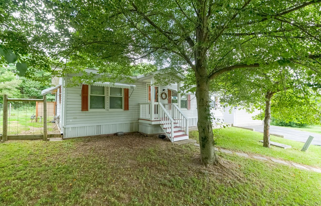 76 Pleasant Drive