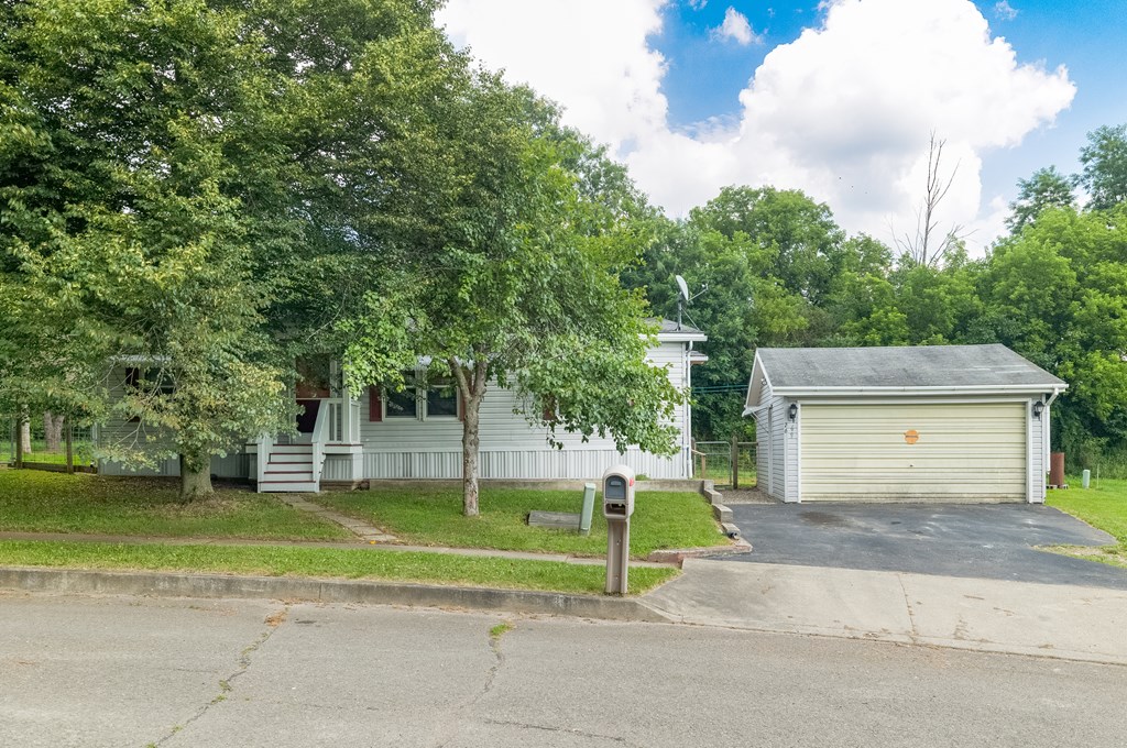 76 Pleasant Drive