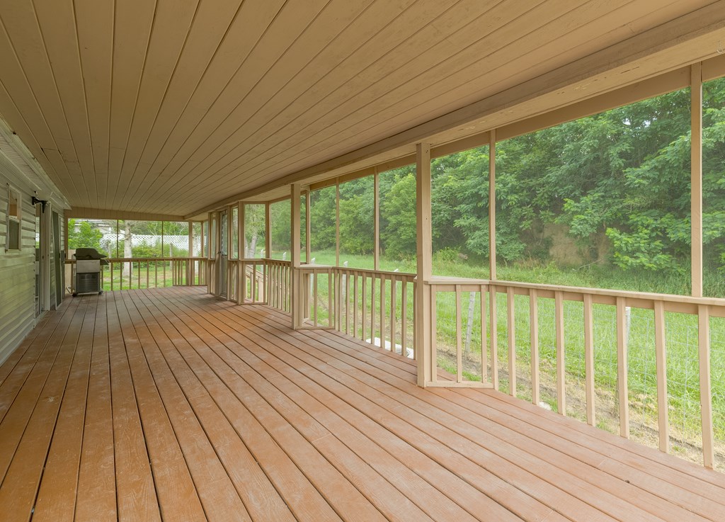 76 Pleasant Drive