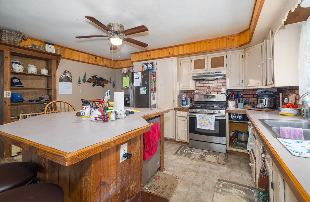 24 Maple Lawn Lane