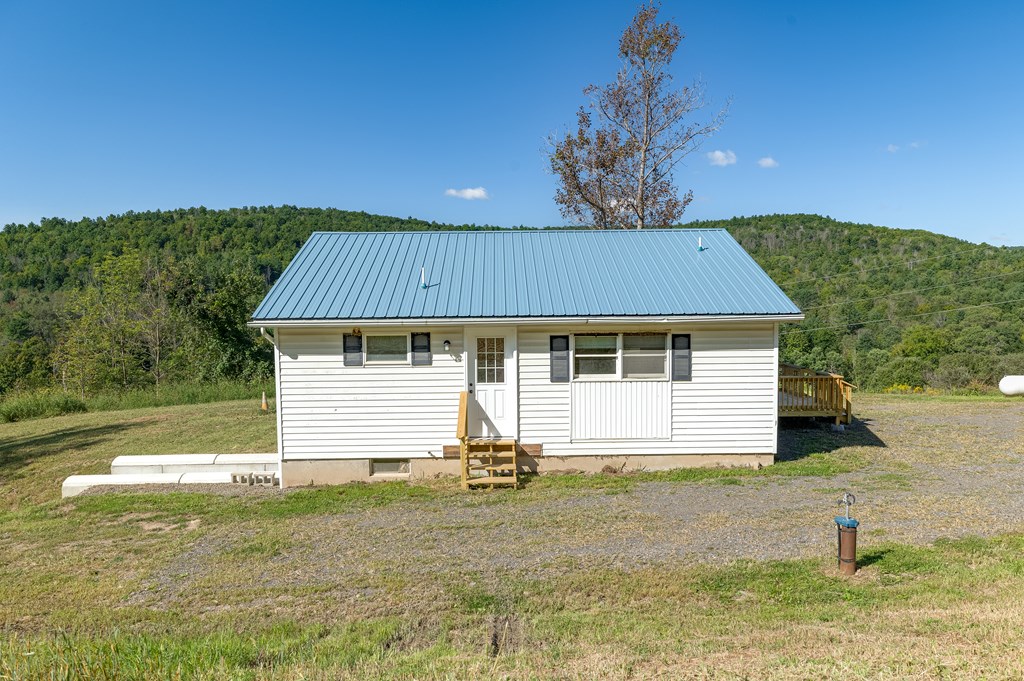 20 Mutton Hill Road