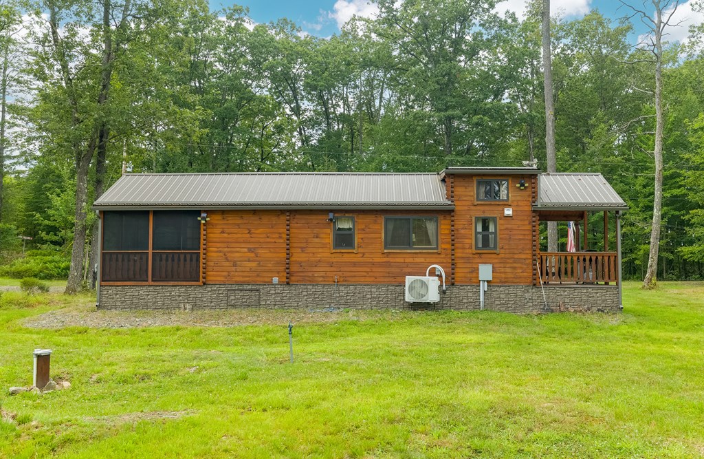 647 Laurel Crest Road