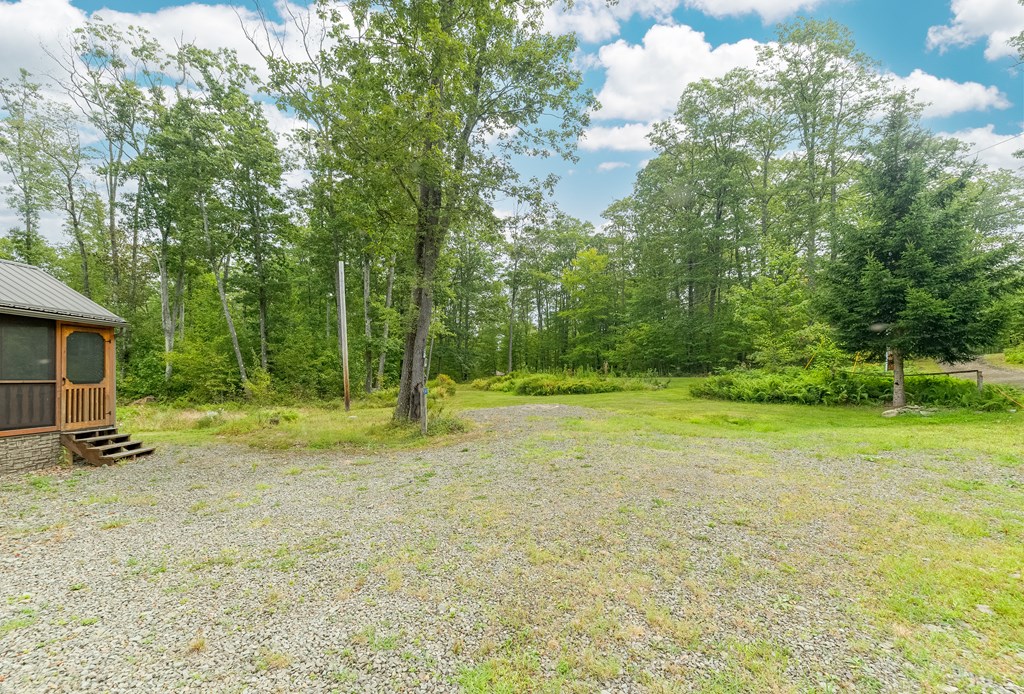 647 Laurel Crest Road