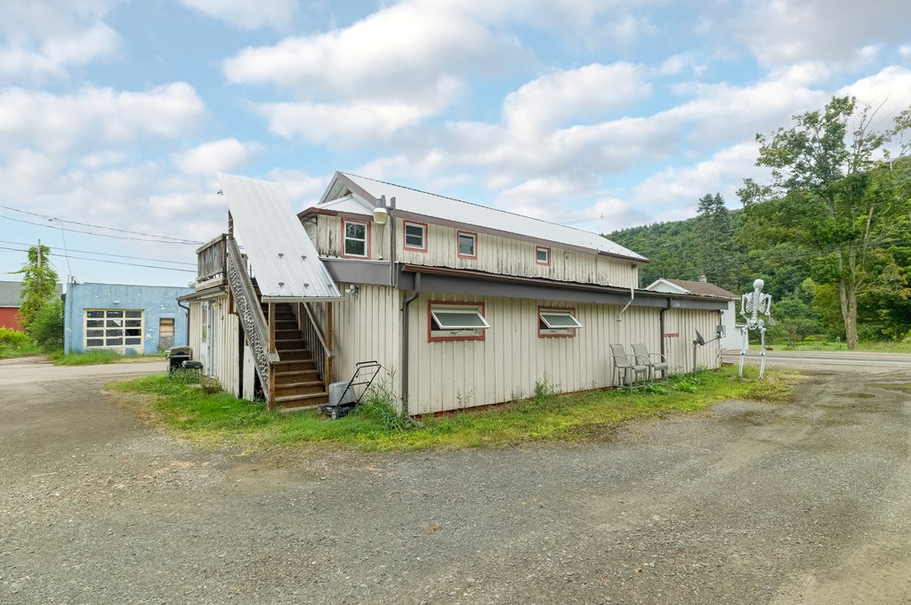 5337 Main St