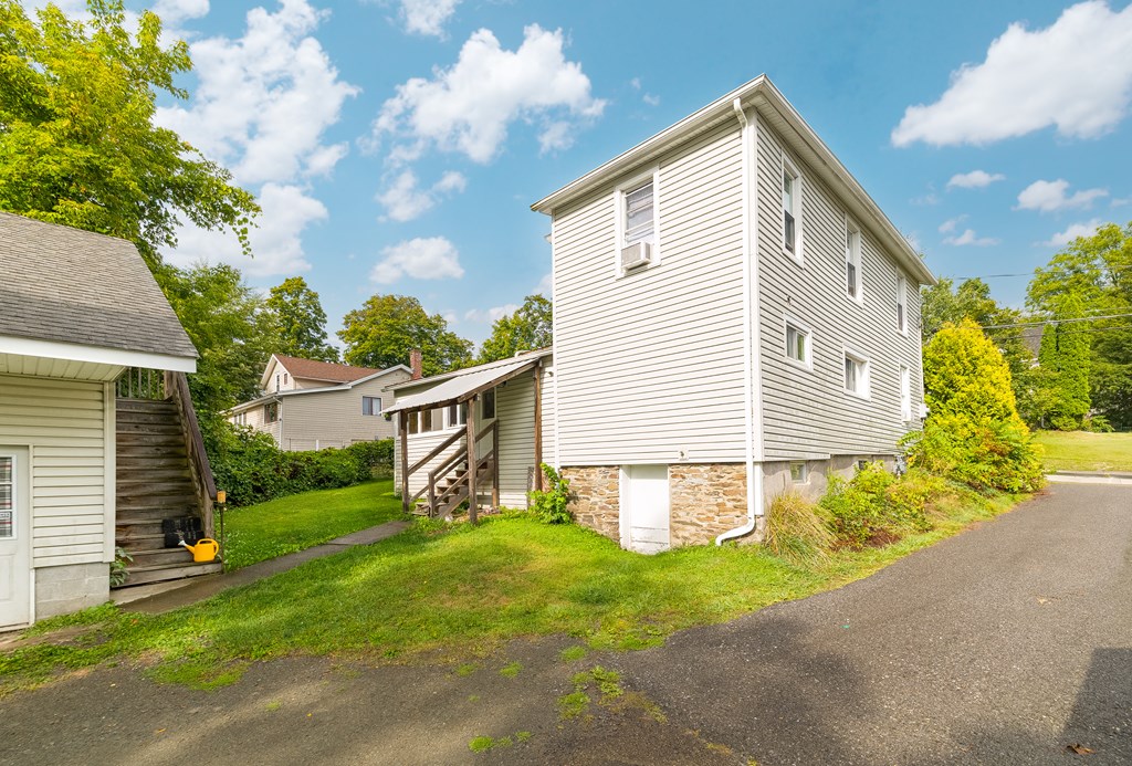 72 Saint James St
