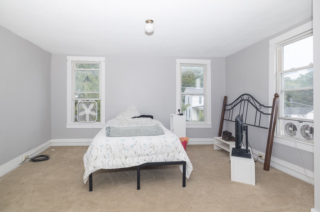 72 Saint James St