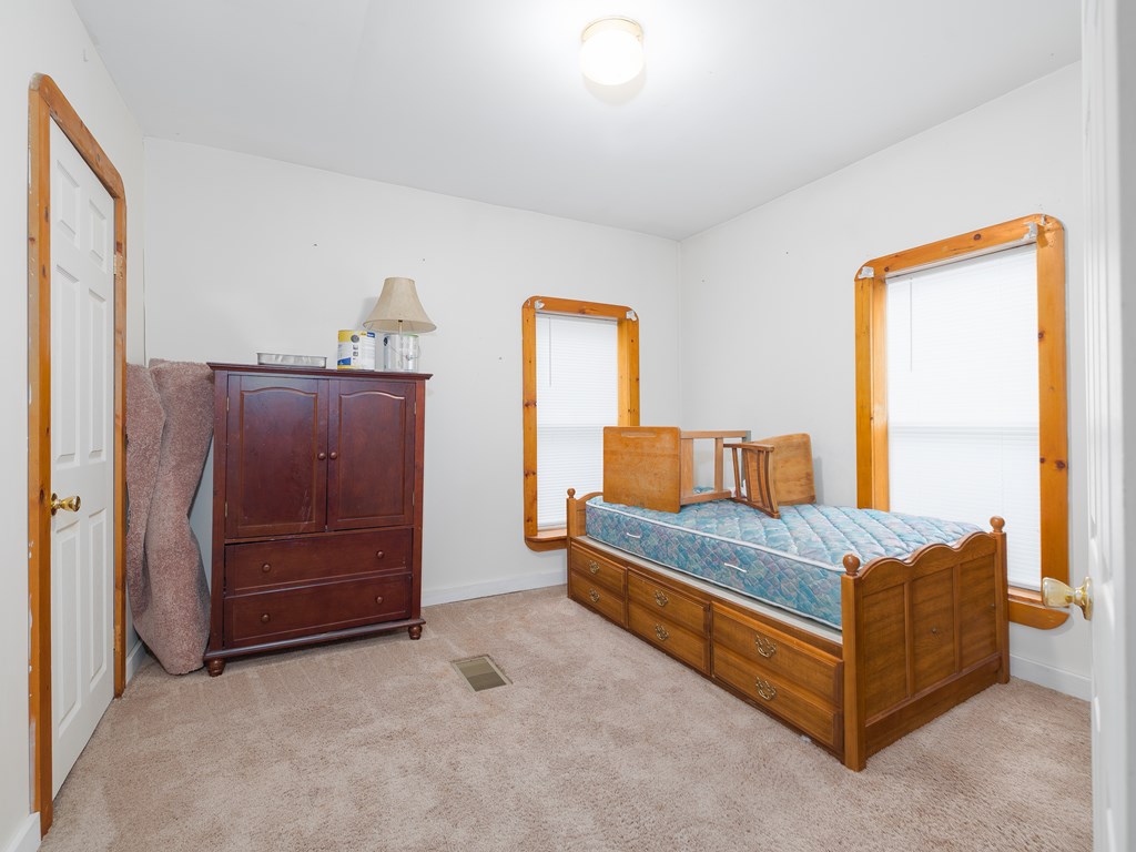 123 Maple Hill Road