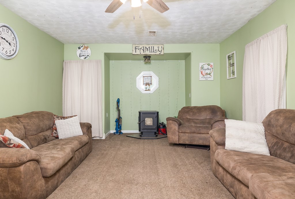 123 Maple Hill Road