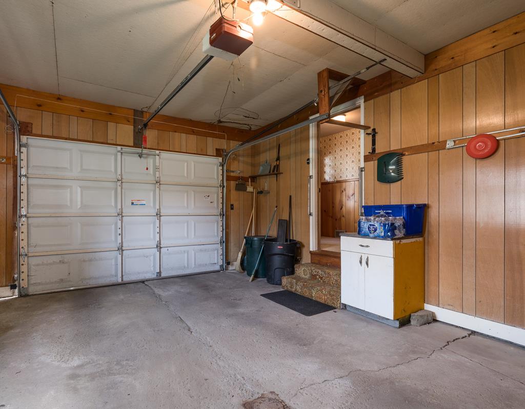 103 Oak Avenue