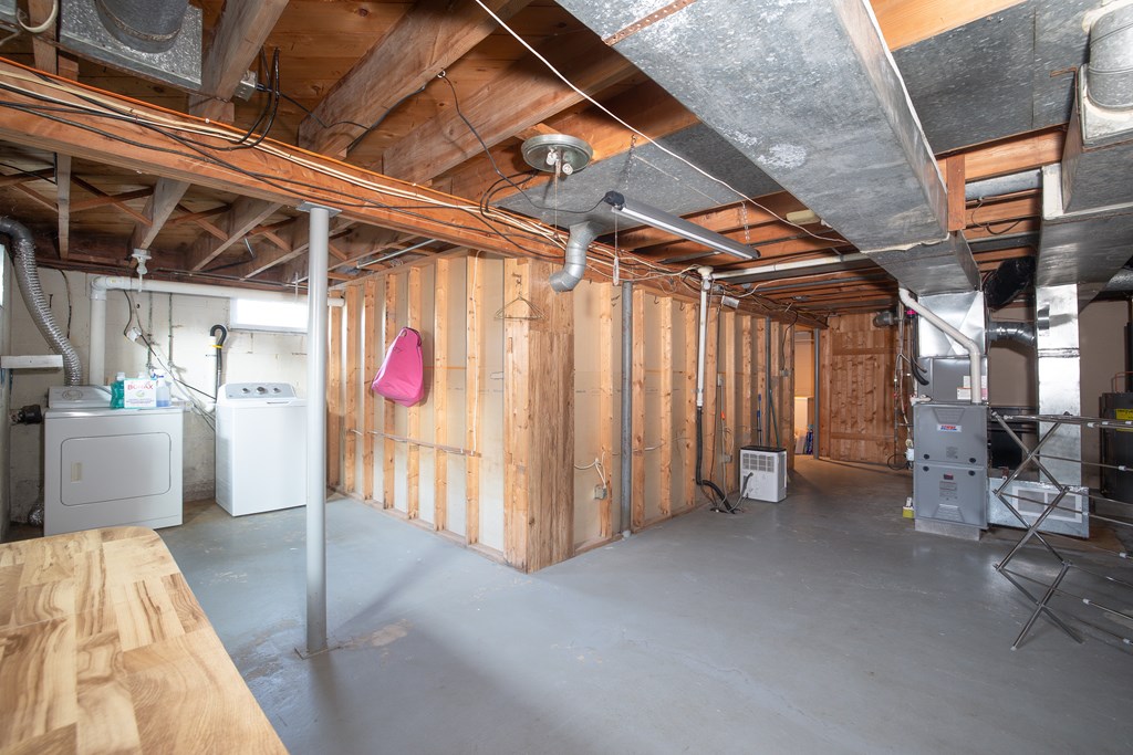 103 Oak Avenue