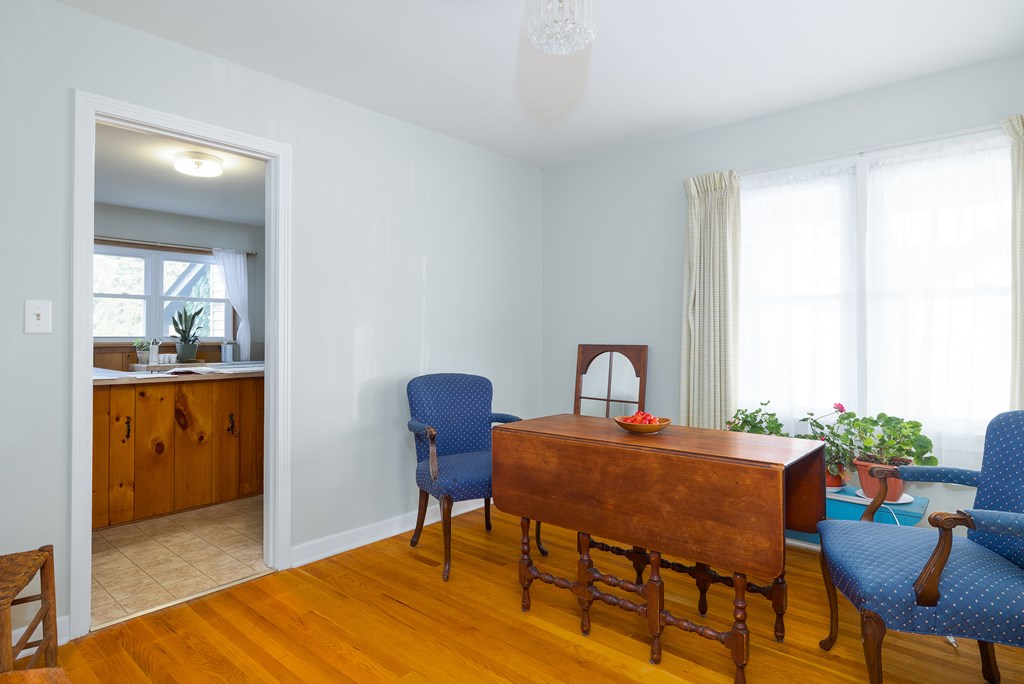 103 Oak Avenue