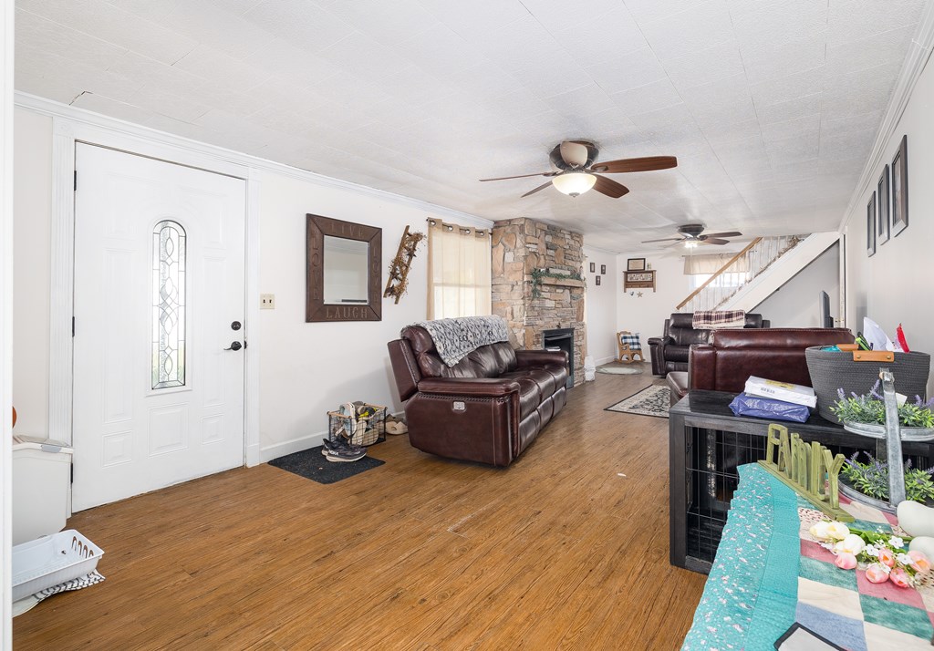 10B Pease Hill Road