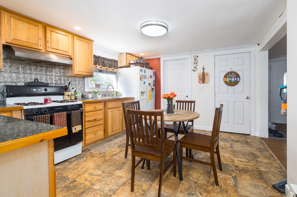 10B Pease Hill Road