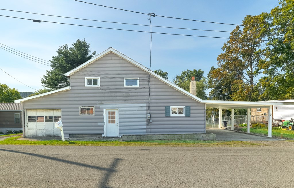 10B Pease Hill Road