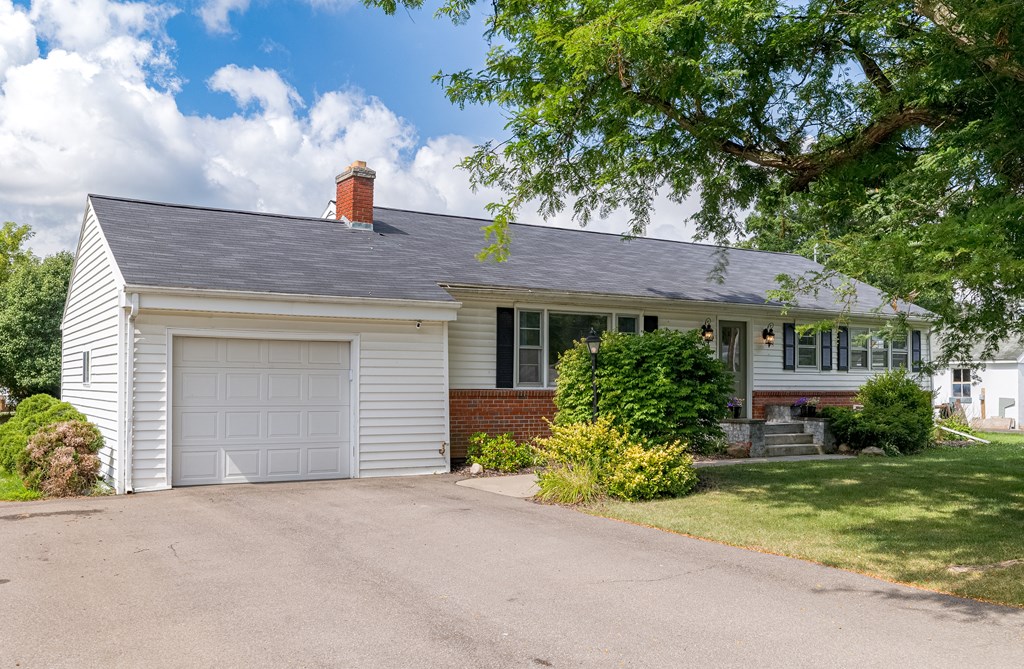 19 Middle Road