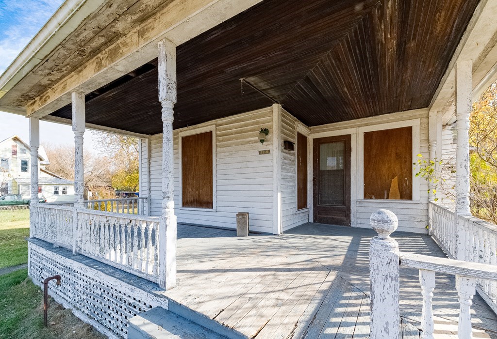 118 Coates Avenue